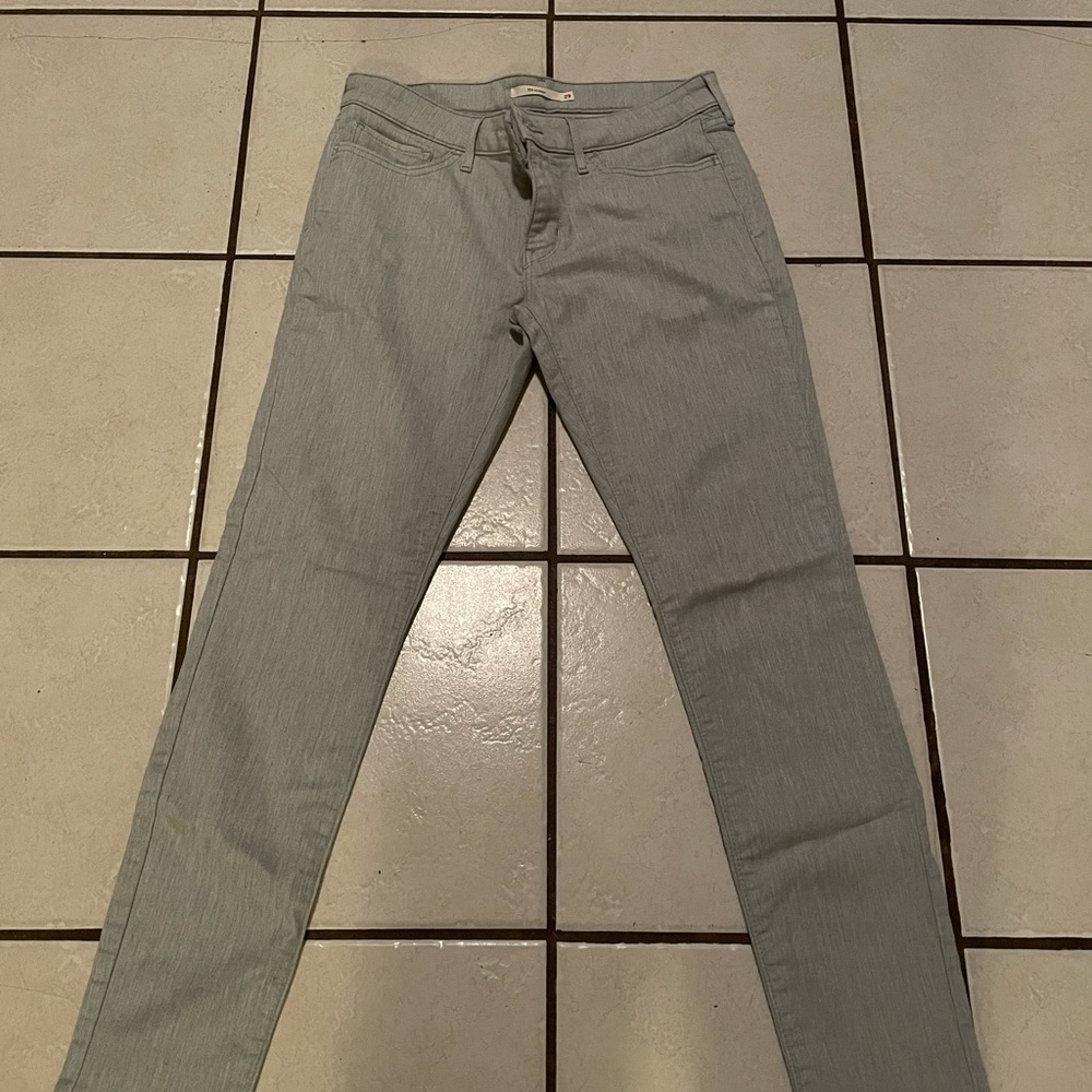 Levi’s super light was gray skinny jeans